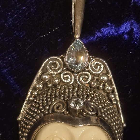 Bali Silver Pendant Necklace with Aquamarine Stones - Picture 9 of 14